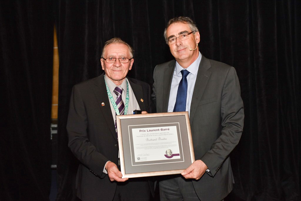 Un producteur agricole de Saint-Jean-de-la-Lande reçoit un prix prestigieux