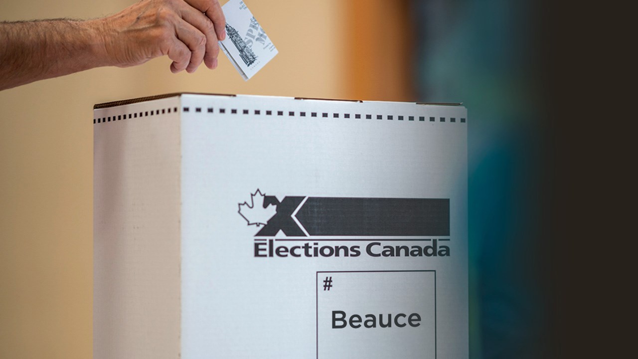 La poussière rouge retombe lentement sur une victoire prophétisée